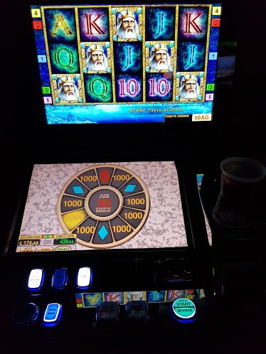 CASINO Spielhalle PLAY & WIN / Aachen Bushof SLOT GAMES