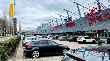 Alexandrium Shopping Center