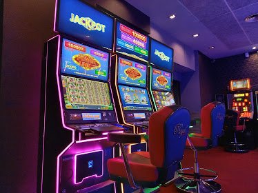 Universo Salón De Juego Y Apuestas Deportivas San Miguel