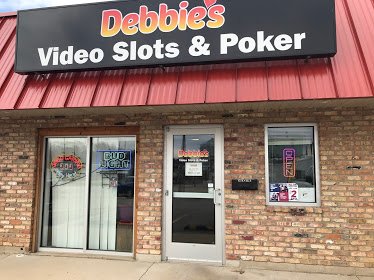 Debbie's Slots Lounge