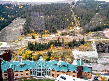 The Lodge Casino (must be 21+)