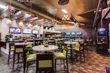 Vee Restaurant & Lounge