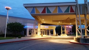 Royal River Casino & Hotel