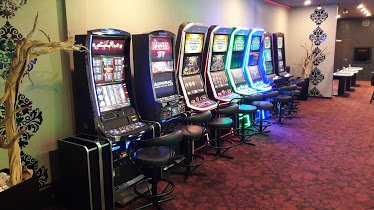 Borneo Casino Králuv Dvur