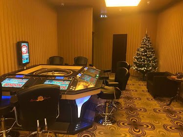 Lucky Seven str.Bogdan Voda, 36A