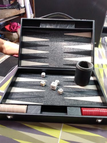 backgammon y dominos