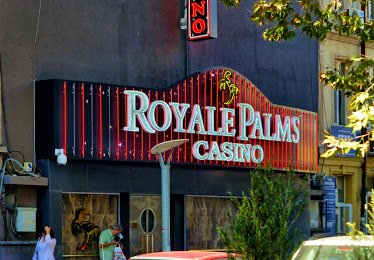 Royale Palms