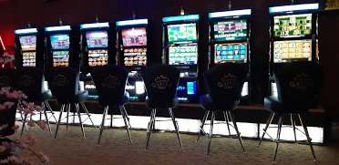 Ð˜Ð³Ñ€Ð°Ð»Ð½Ð° Ð·Ð°Ð»Ð° "Queens Club"