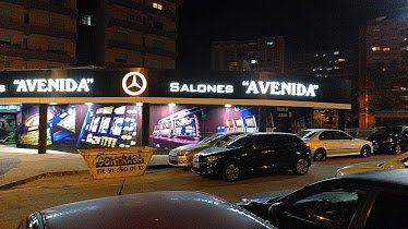 "Salones ""Avenida"""