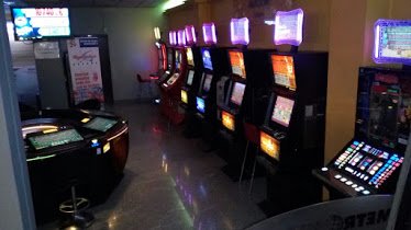 Universo Salón De Juego Y Apuestas Deportivas Monzón