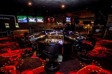 Salón de juego Latinos / Pause&Play C.C. Luz del tajo