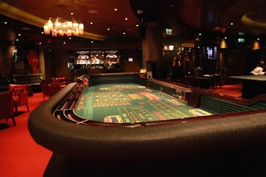 Lola's Underground Casino