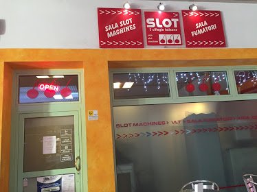 Sala Slot MACHINE Ciliegie Latisana